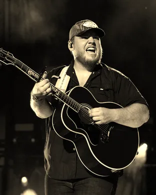 Luke Combs San Antonio